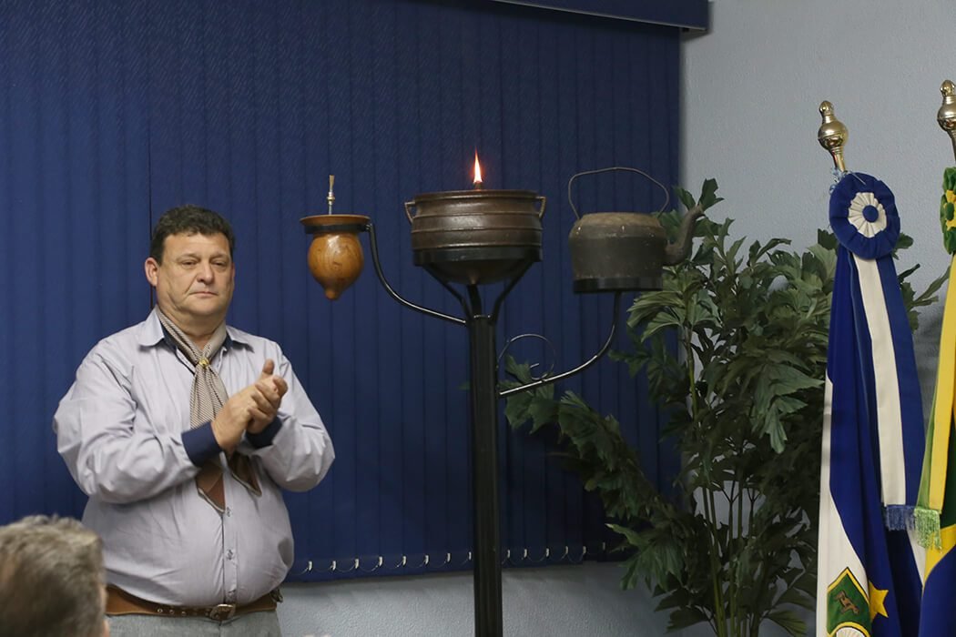 A tradição farroupilha: Sessão solene marca início de atividades em Campos Novos