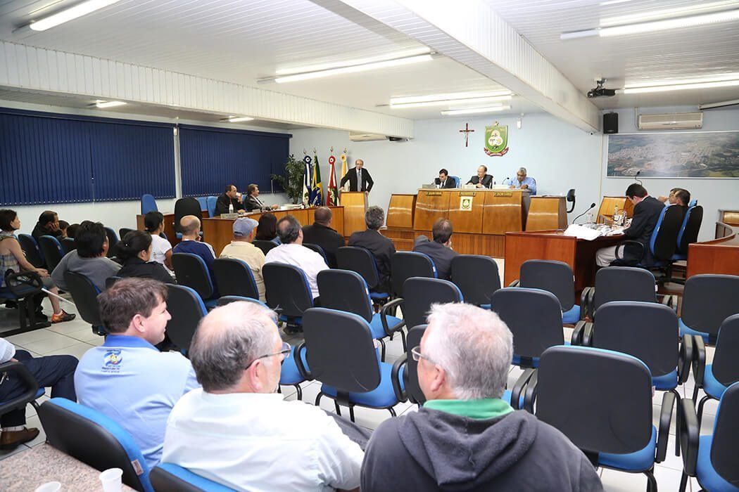 Vereador propõe abertura de CPI para apurar gastos com Festa do Município