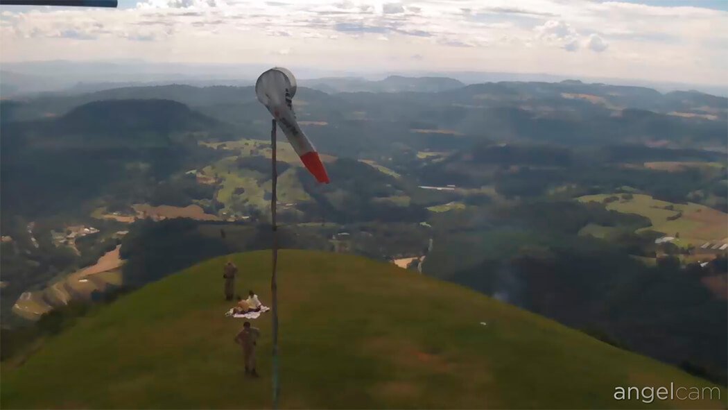 Casal é flagrado ‘em momento íntimo’ no Morro Agudo, em Tangará