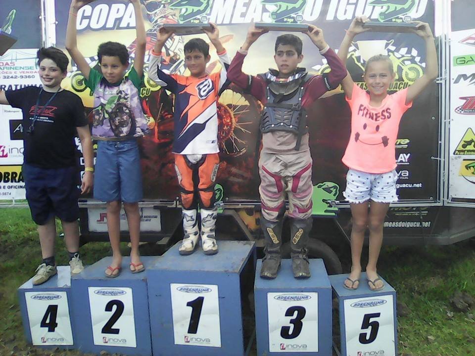 Piloto camponovense vence prova de motocross em Timbó Grande