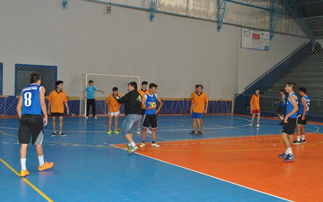 Jogos escolares – fase municipal – estão sendo disputados em CN