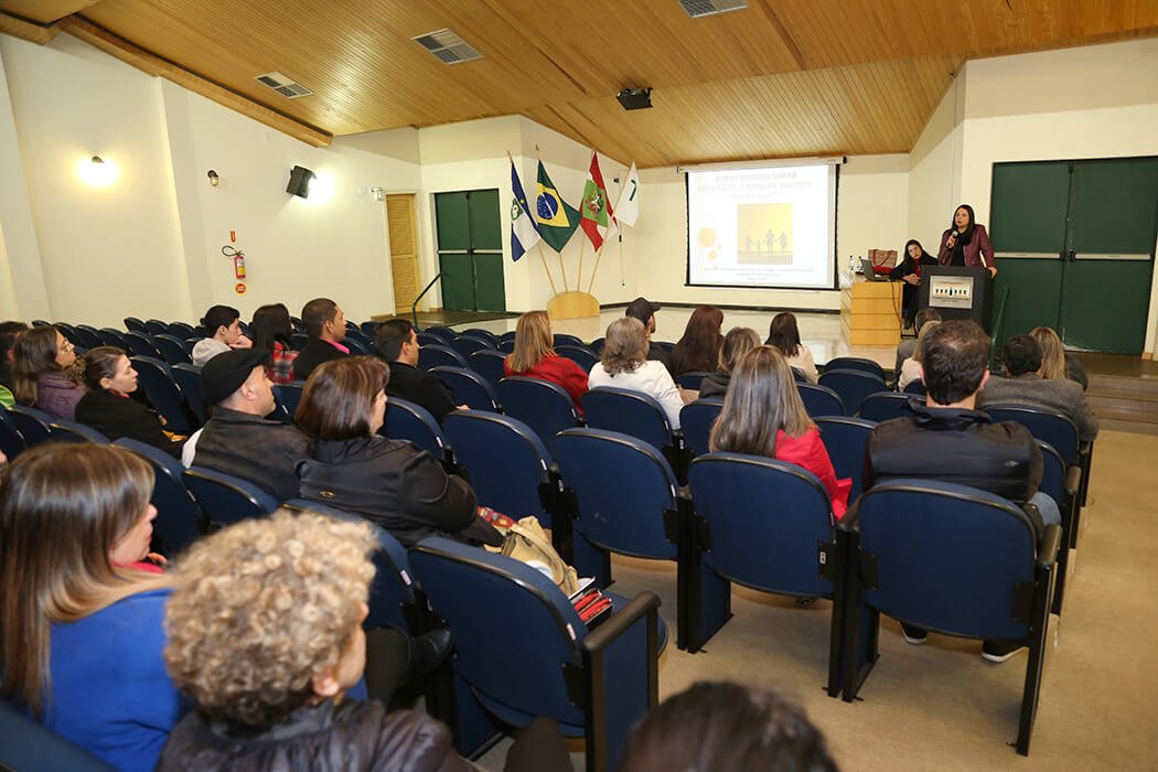 Grupo de Estudo e Apoio a Adoção “Semeando Amor”, realiza encontro e debate sobre os caminhos da adoção