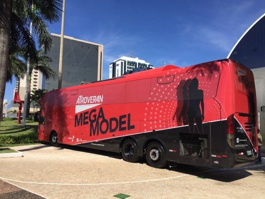 Seleção de modelos: Ônibus itinerante da Agência Mega Model estará em Campos Novos na próxima quinta-feira, 12 de maio.