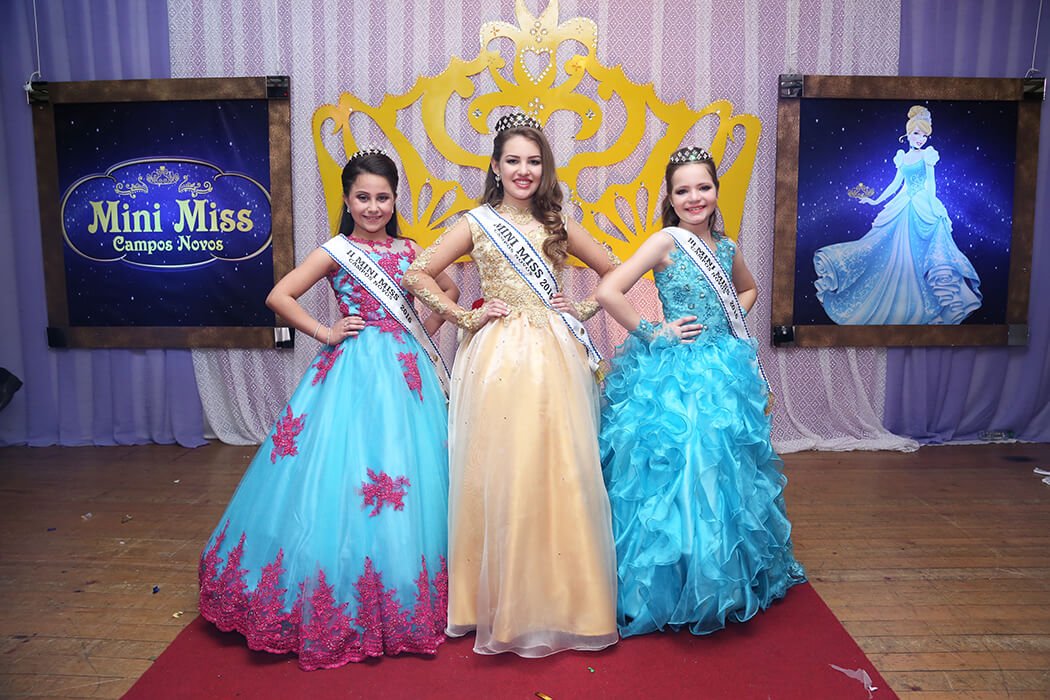 Vitória Barboza é a Mini Miss Campos Novos 2016