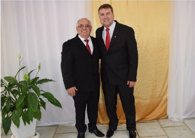 Lucimar e Ile são empossados em Abdon Batista