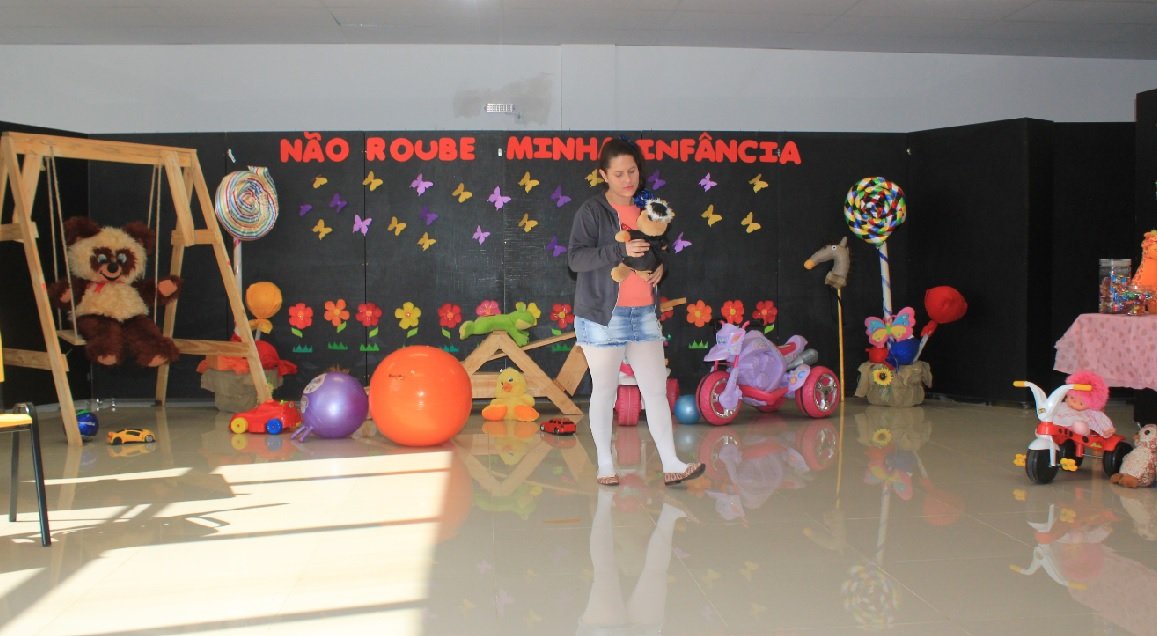 “Não roube a minha infância”