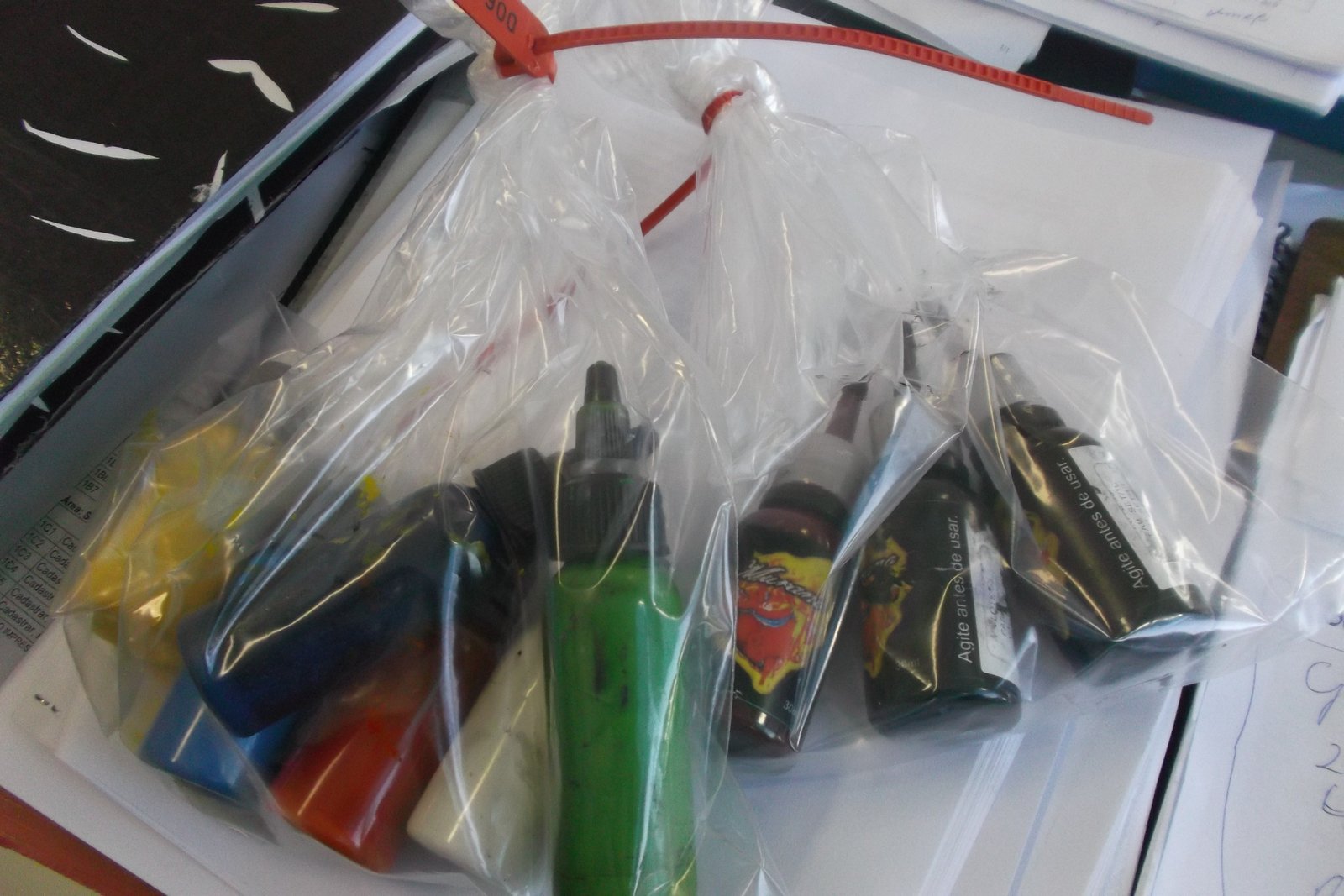 Vigilância apreende produtos utilizados em tatuagem sem registro da Anvisa