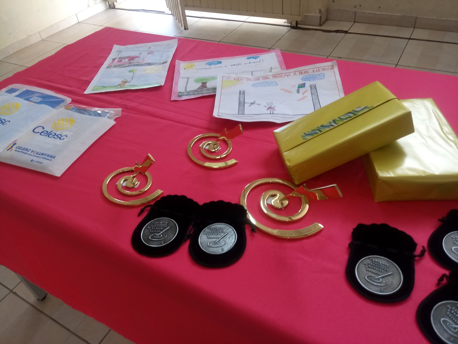 Concurso infantil promove o consumo responsável de energia elétrica.