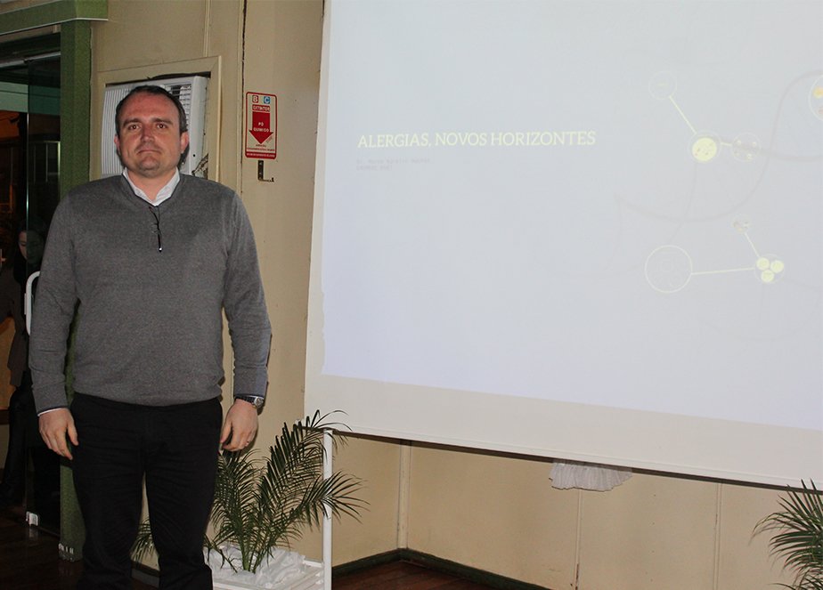 Teste alérgico é tema de palestra realizada pelo Dr. Marco Aurélio Becher