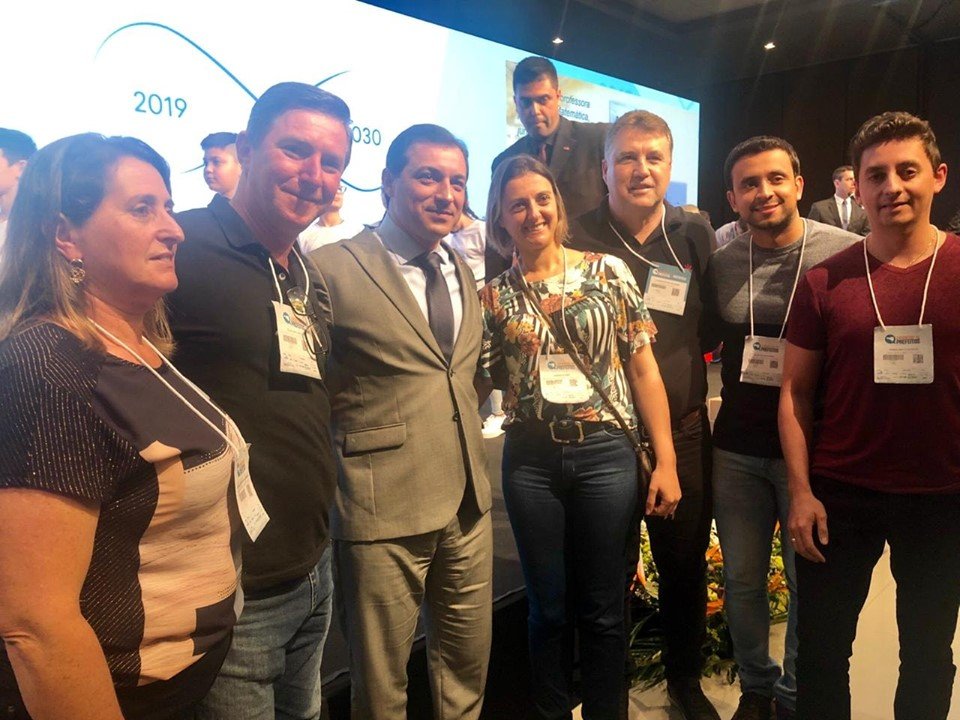 Prefeito de Abdon Batista, Lucimar Salmória participou do Congresso de Prefeitos 2019