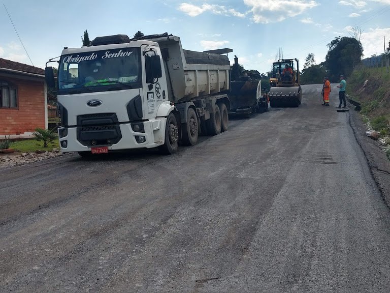Mais uma rua é asfaltada no interior de Abdon Batista