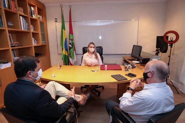 Daniela Reinehr determina ação integrada para minimizar efeitos da estiagem no estado