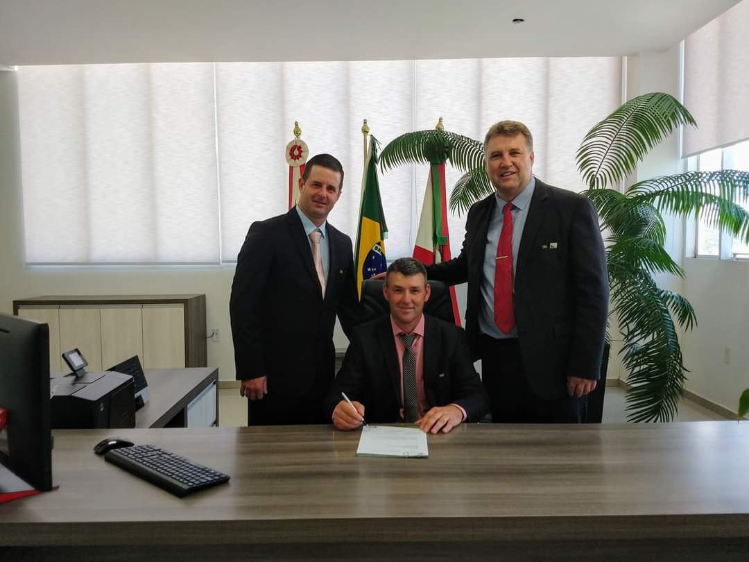 Prefeito Dile assume mandato com saldo positivo de R$ 3,6 milhões