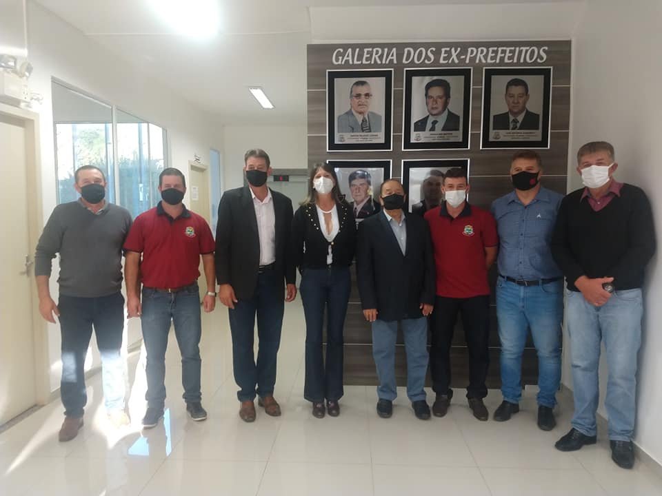 Administração de Abdon Batista inaugura Galeria de Prefeitos