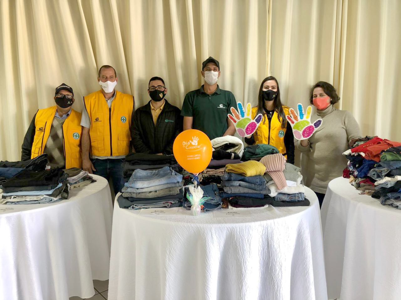 CIPA Copercampos promove Campanha do Agasalho e distribui donativos