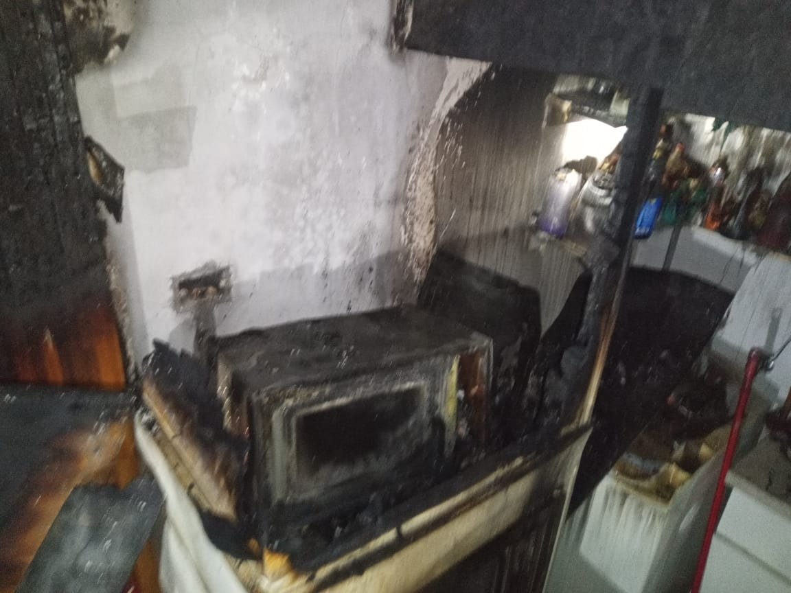 Bombeiros Combatem Incêndio em Apartamento no Centro de Campos Novos