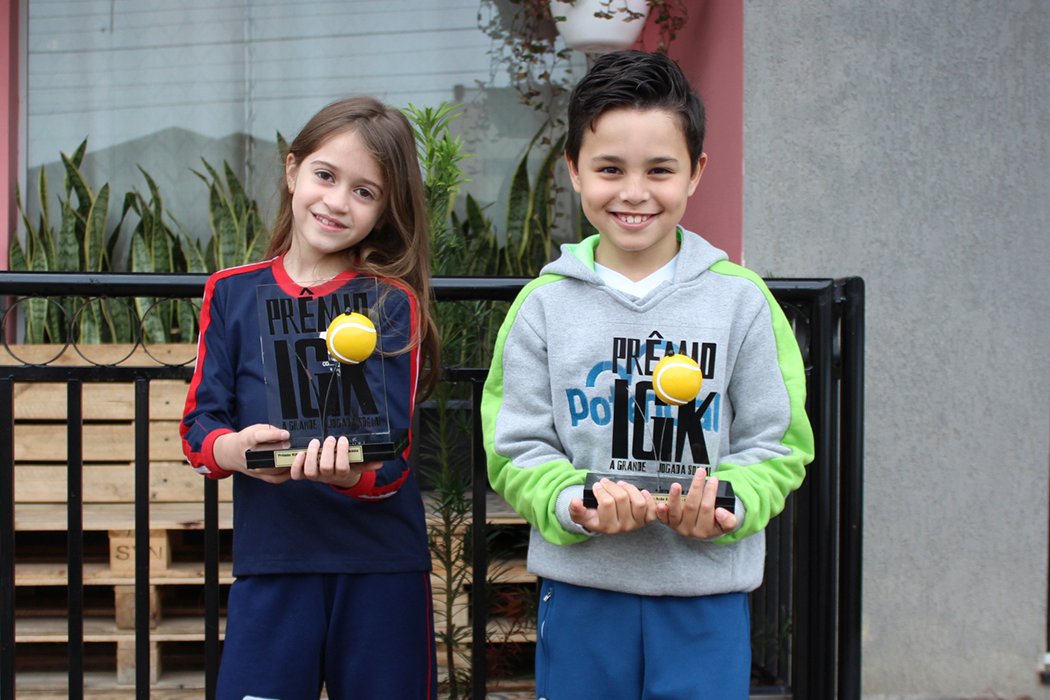 Crianças ganham premiação por iniciativa solidária
