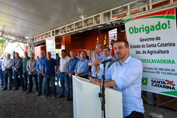 Governador lança o Programa Conecta Agro SC para levar internet de qualidade ao campo