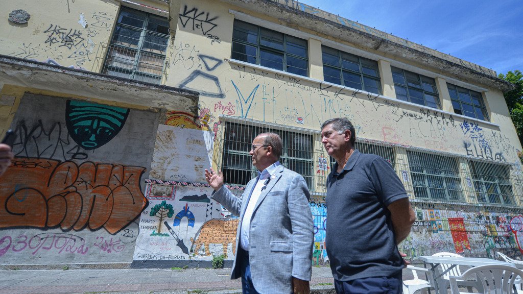 Governo do Estado doa antigo prédio da escola Antonieta de Barros para transformá-lo em Museu e Centro Cultural