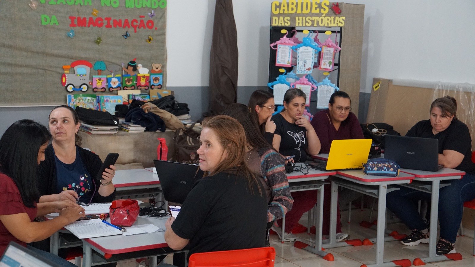 Educação de Vargem promove aprendizado contínuo de professores