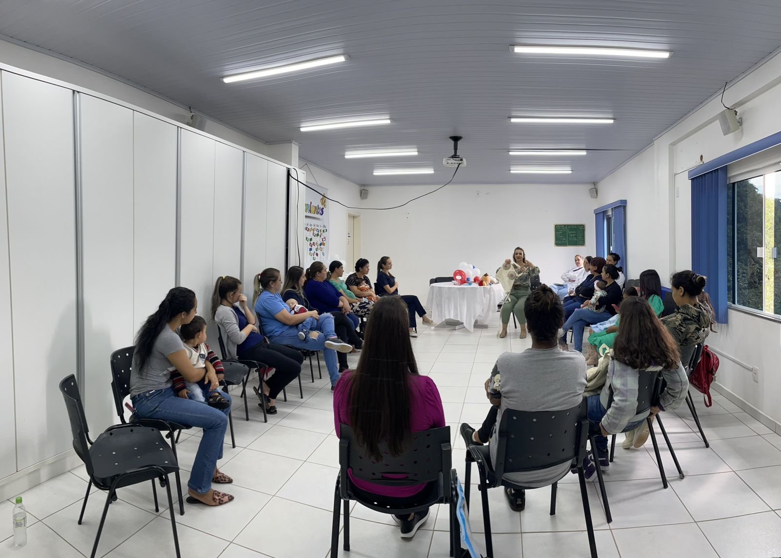 Grupo de gestantes de Vargem aprende práticas para o dia a dia das mães