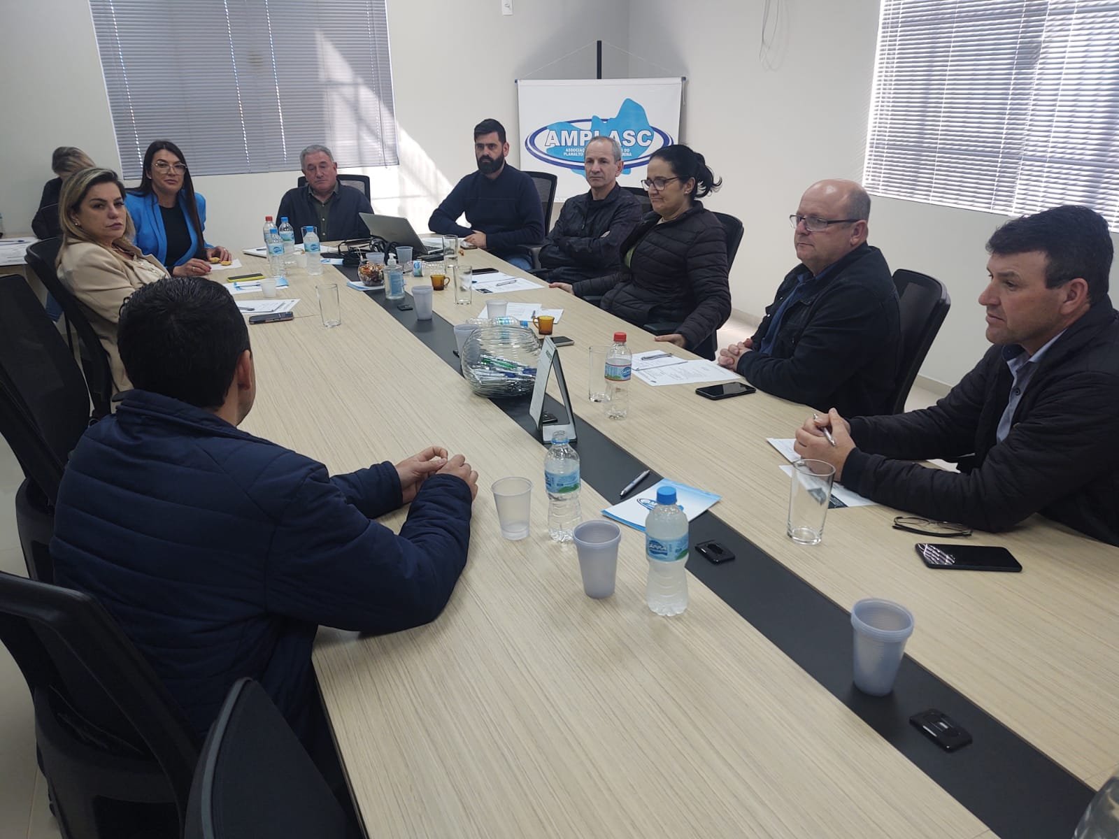 SAÚDE domina pauta de Assembleia de Prefeitos da AMPLASC