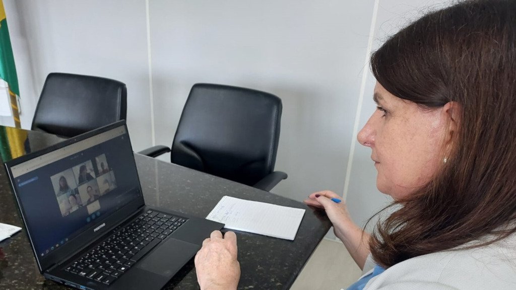Secretária Carmen Zanotto debate sobre Esclerose Lateral Amiotrófica em Santa Catarina