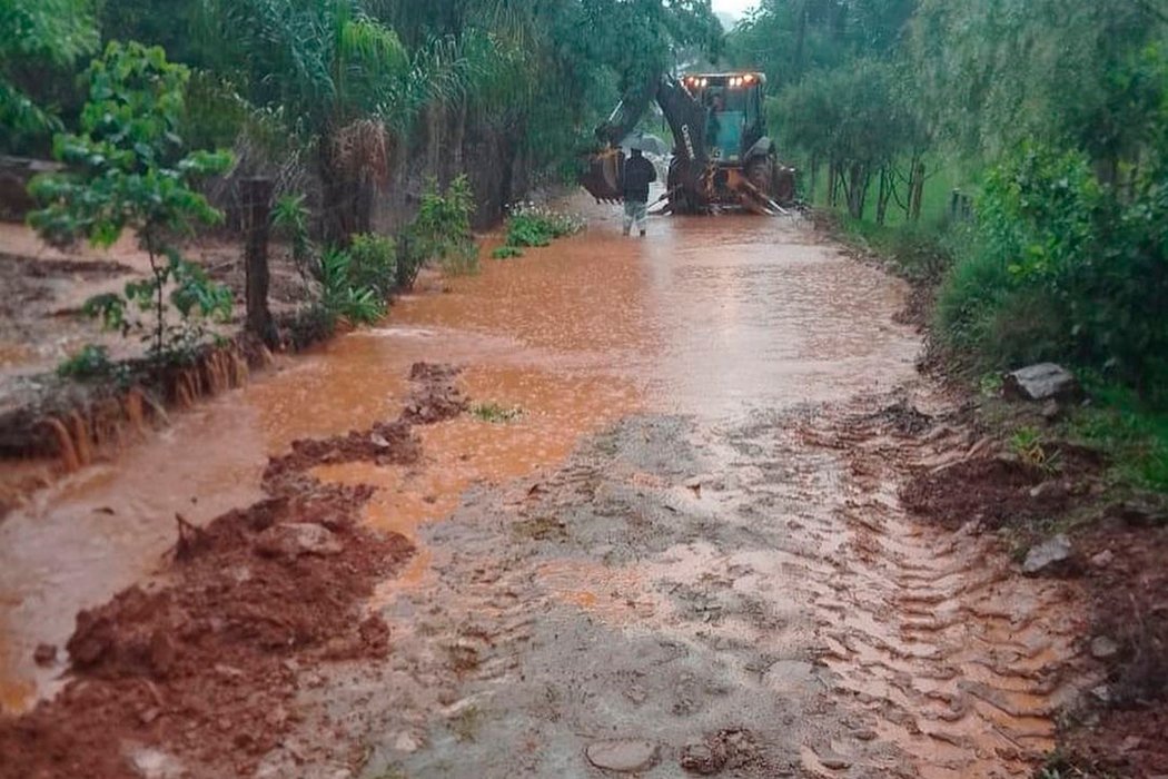 Força tarefa e união para ajudar os atingidos pela chuva em Vargem