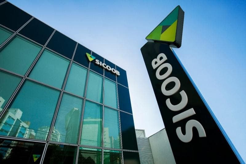 Sicoob é reconhecido como a melhor instituição financeira no Prêmio ‘Estadão Finanças Mais’