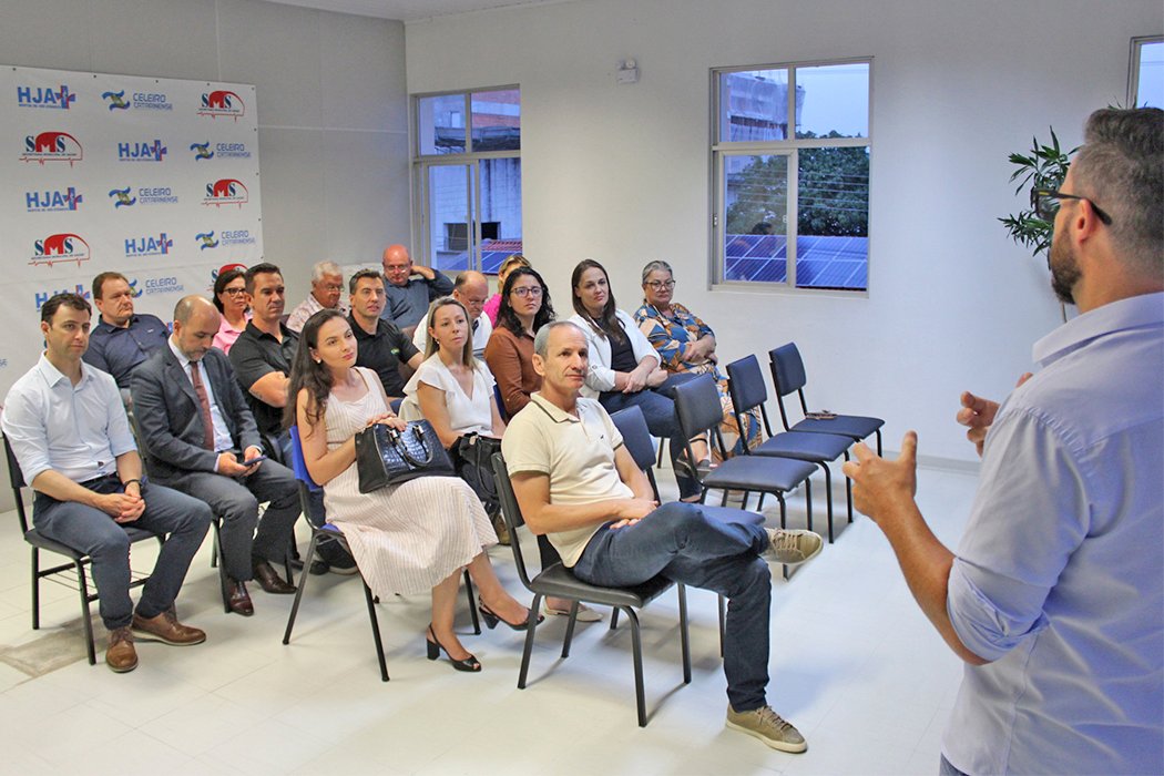 Conselho Diretor do Hospital Dr. José Athanázio toma posse e diretor fala das perspectivas da saúde