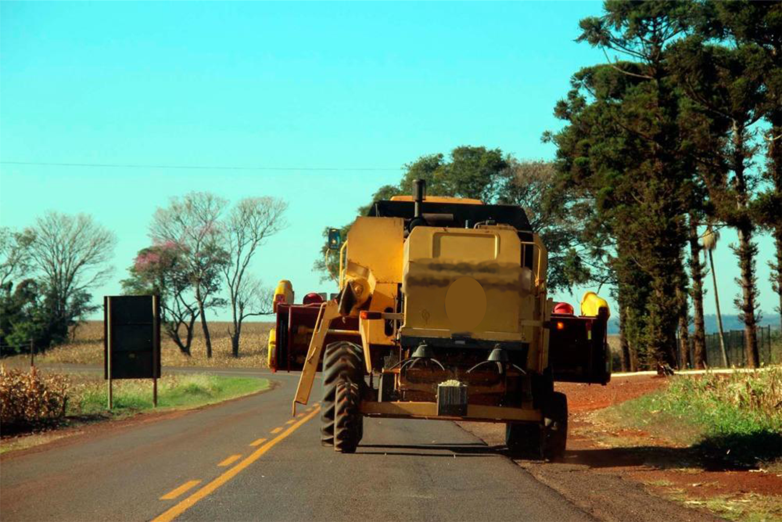 Tráfego de máquinas agrícolas em rodovias será discutido em Campos Novos