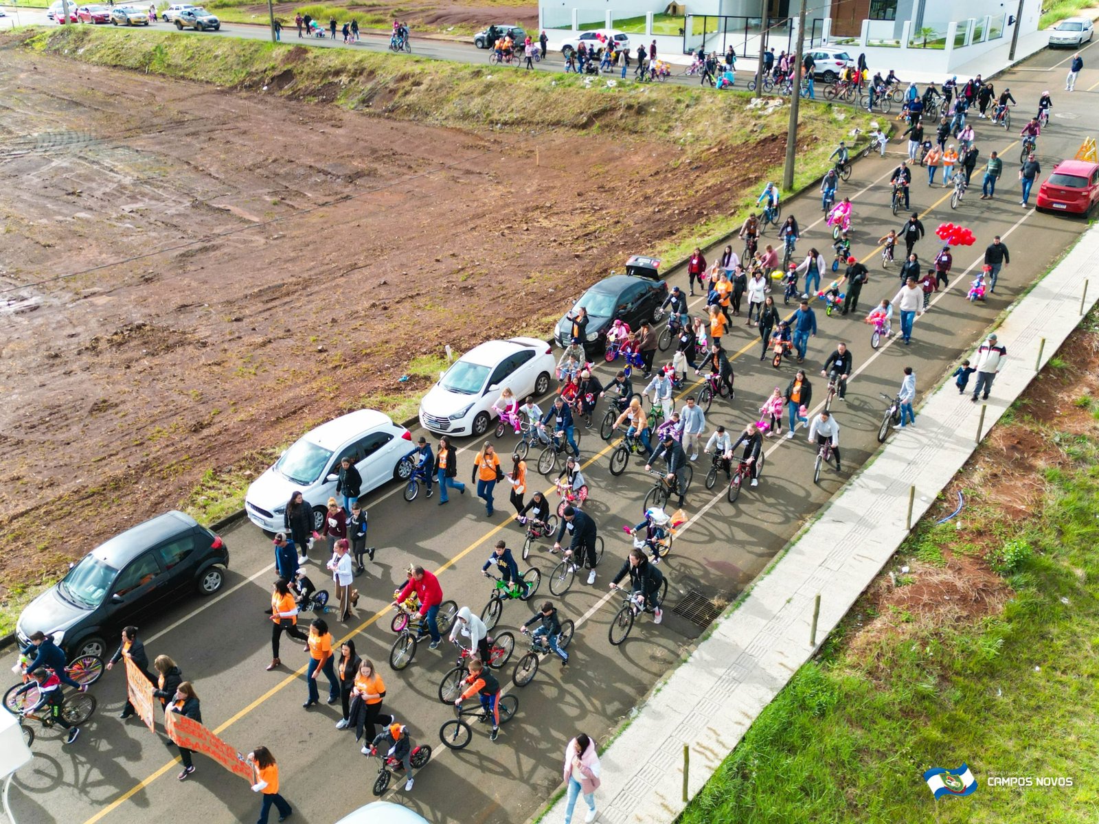 Projeto Fantasia Sobre Rodas é realizado em Campos Novos