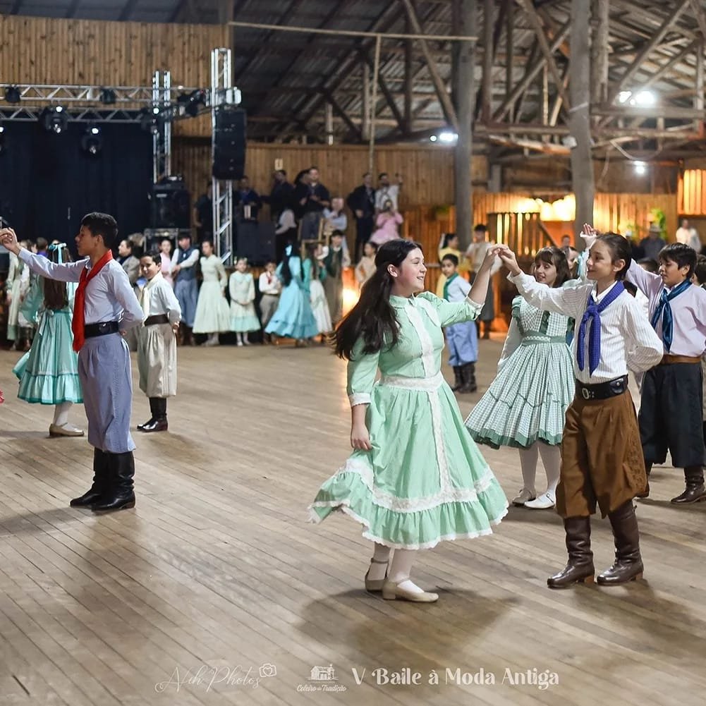 V Baile a Moda Antiga do Celeiro da Tradição é sucesso mais uma vez