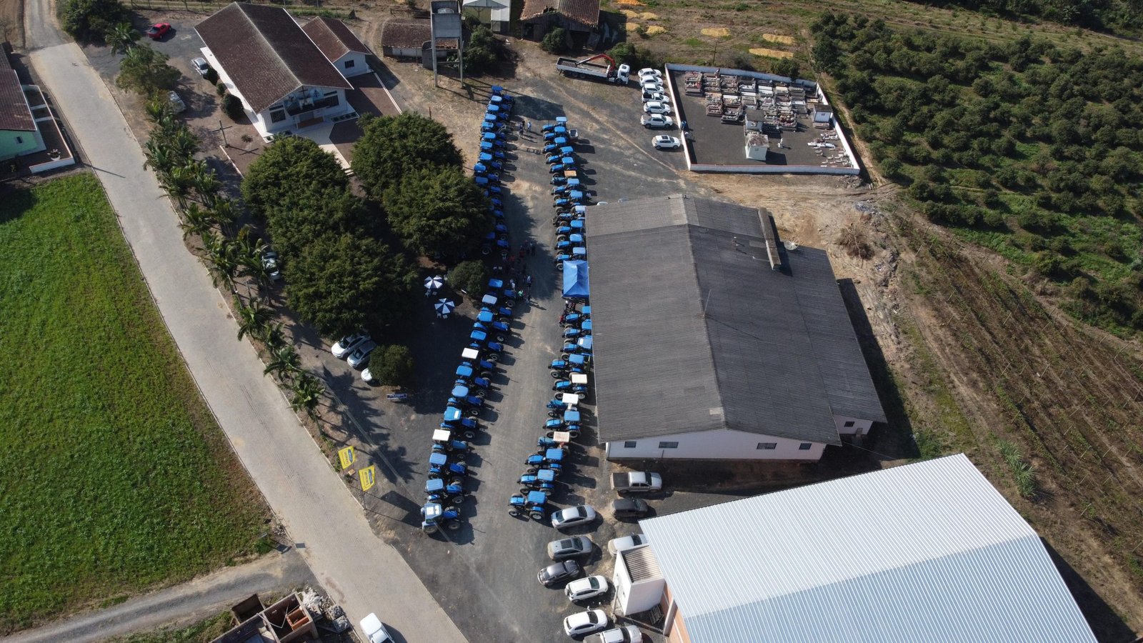 A Agro Divel realiza “Primeiro Encontro de TL & Ford”