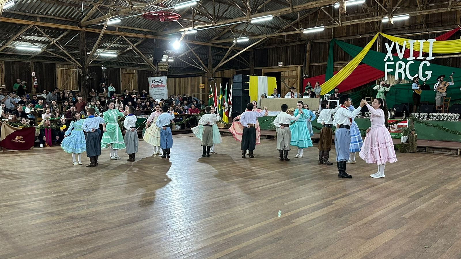 Dança e Tradição Camponovense