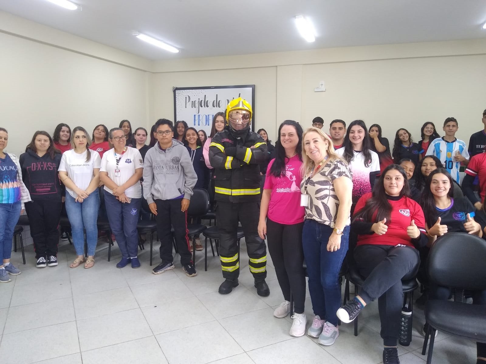 Educação mostrando profissões