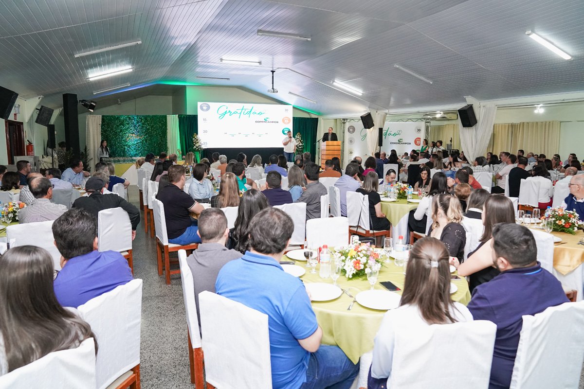 Copercampos lança programa “Mais Gratidão” para homenagear funcionários de longa data