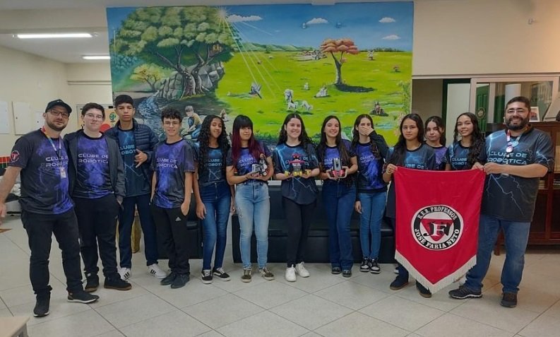 Alunos da Escola Faria Neto representam Campos Novos em Campeonato de Robótica