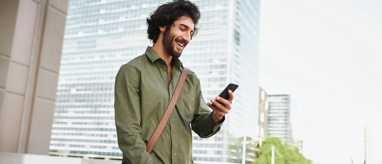 Transforme sua rotina financeira com o Theo, a inteligência artificial do Sicredi no WhatsApp