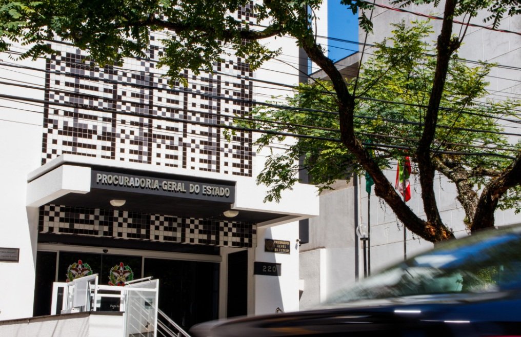 10 novos Procuradores do Estado tomam posse