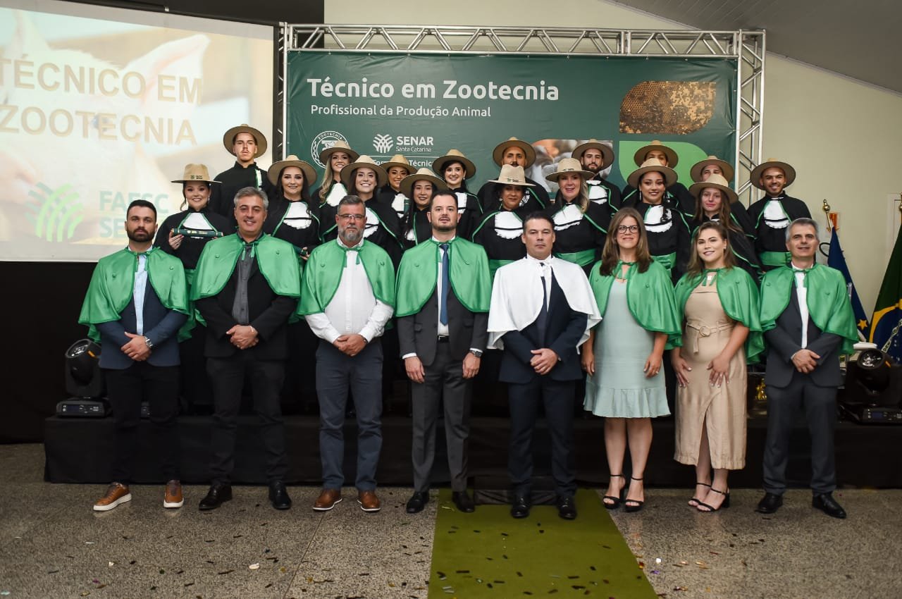 Formada turma do Curso Técnico em Zootecnia de Campos Novos