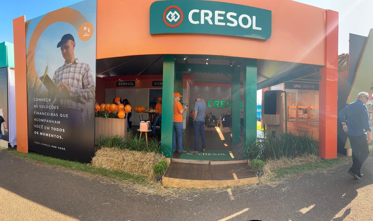 Primeiro dia de Show Tecnológico na Copercampos movimenta o estande da Cresol