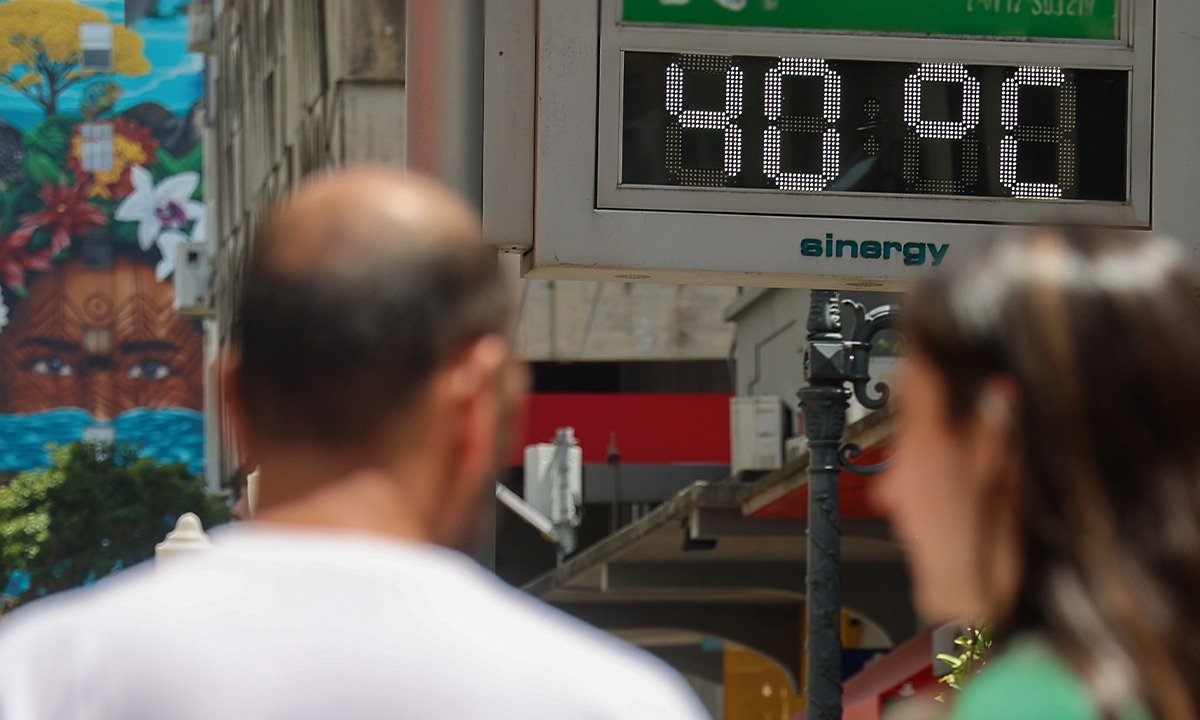 Carnaval em Santa Catarina deve ser de calor intenso com temperaturas acima dos 35°C