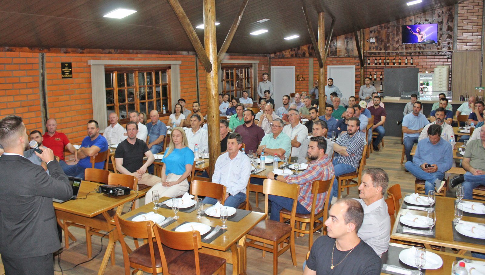 Sicredi promove capacitação de produtores rurais