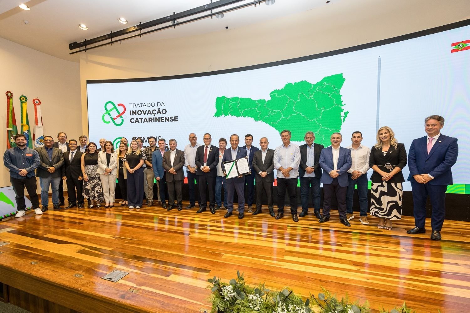 Lançado Tratado da Inovação Catarinense para fomentar inovação nos 295 municípios