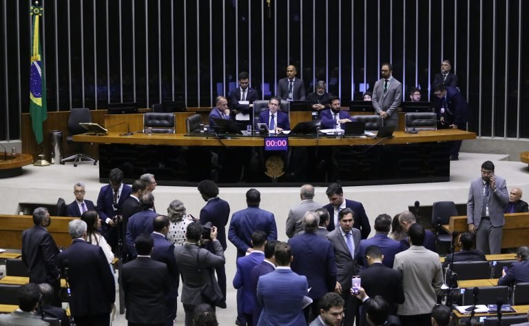 Entenda como fica o IOF após decisão de ministro do STF