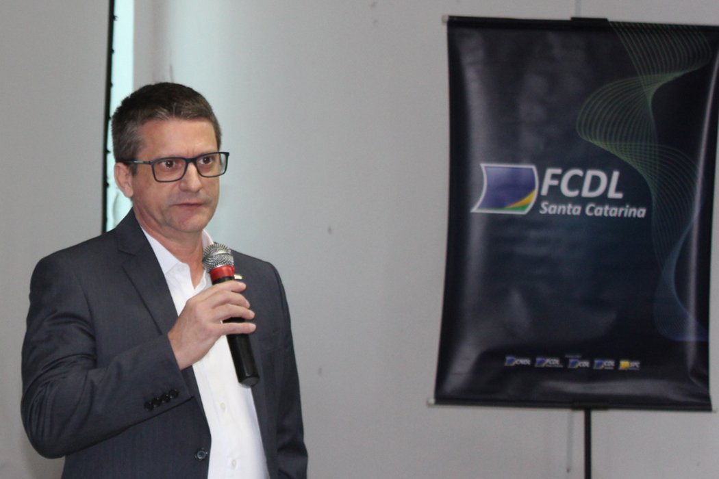 Presidente da FCDL esteve em Campos Novos