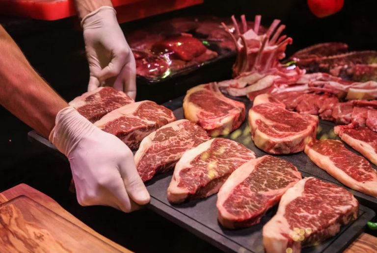 Brasil conquista abertura de mercado para exportar carne bovina à Indonésia, país com mais de 280 milhões de habitantes.