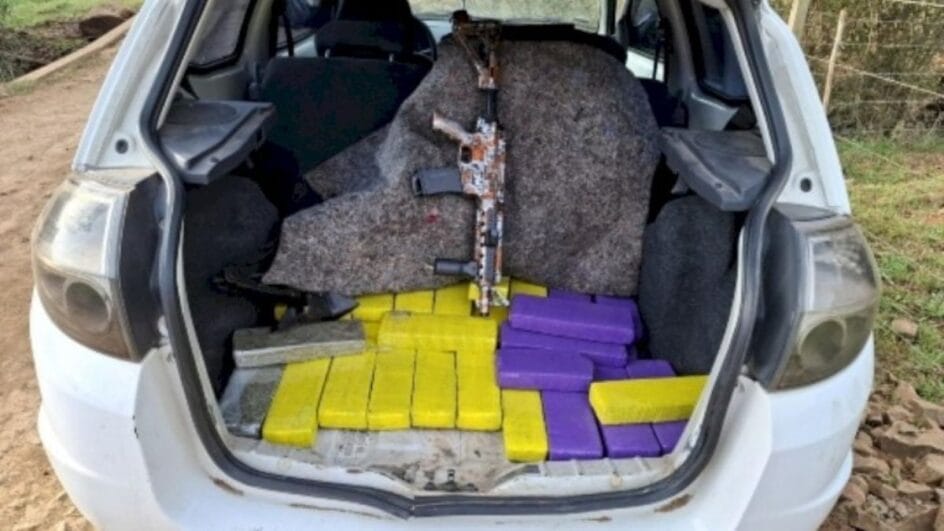 Carro abandonado escondia 78 quilos de maconha no Meio-Oeste de SC