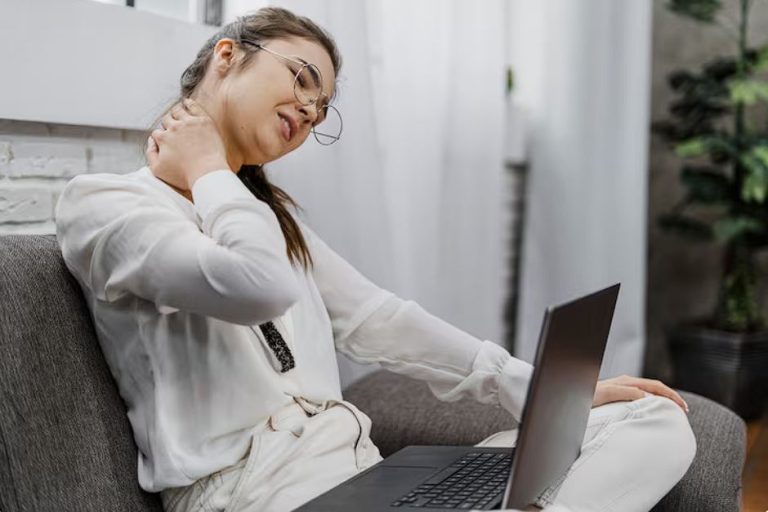 Fibromialgia: entenda sintomas, causas e formas de tratamento
